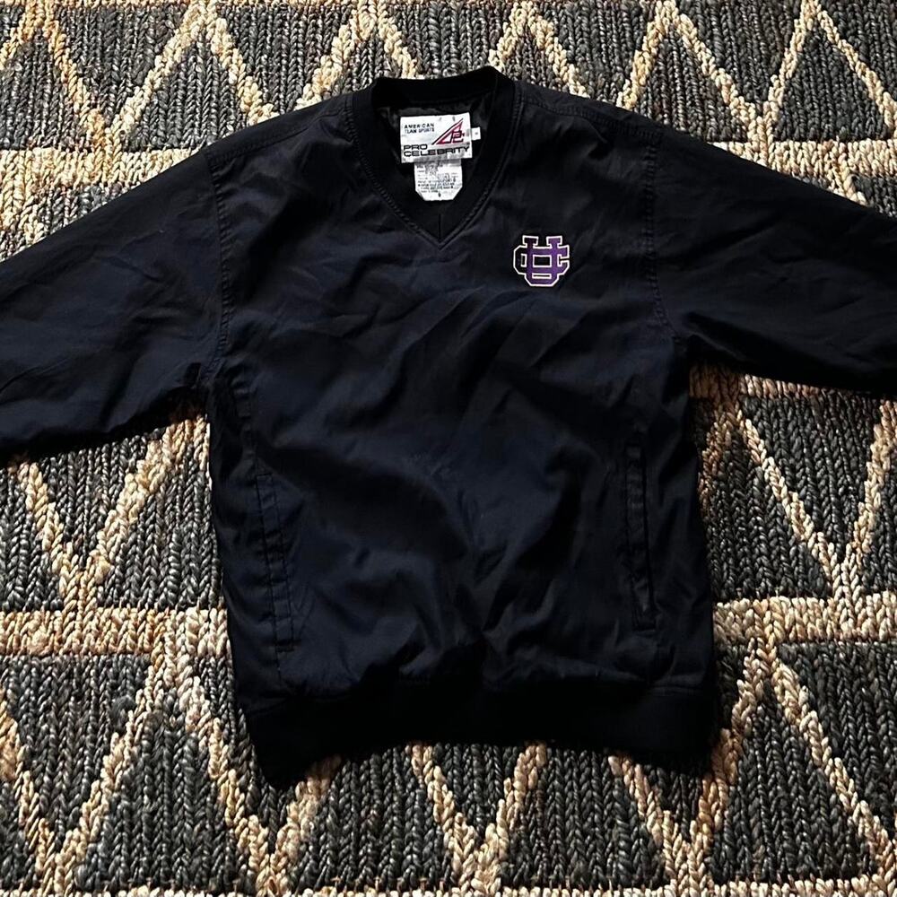 Vintage pro celebrity v neck windbreaker